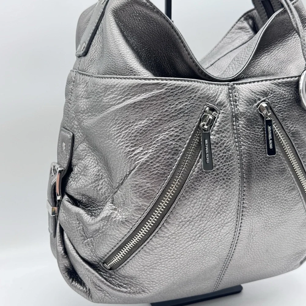 New Michael Kors Evie Hobo Bag Supple Leather Front Zip Pocket Pewter Silver Met